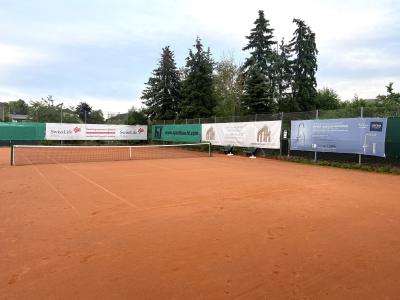 Tennisplatz Einwintern 